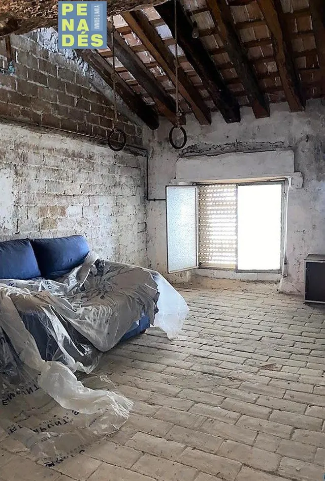 GRAN CASA PARA REFORMAR EN EL CENTRO DE AGULLENT — 11
