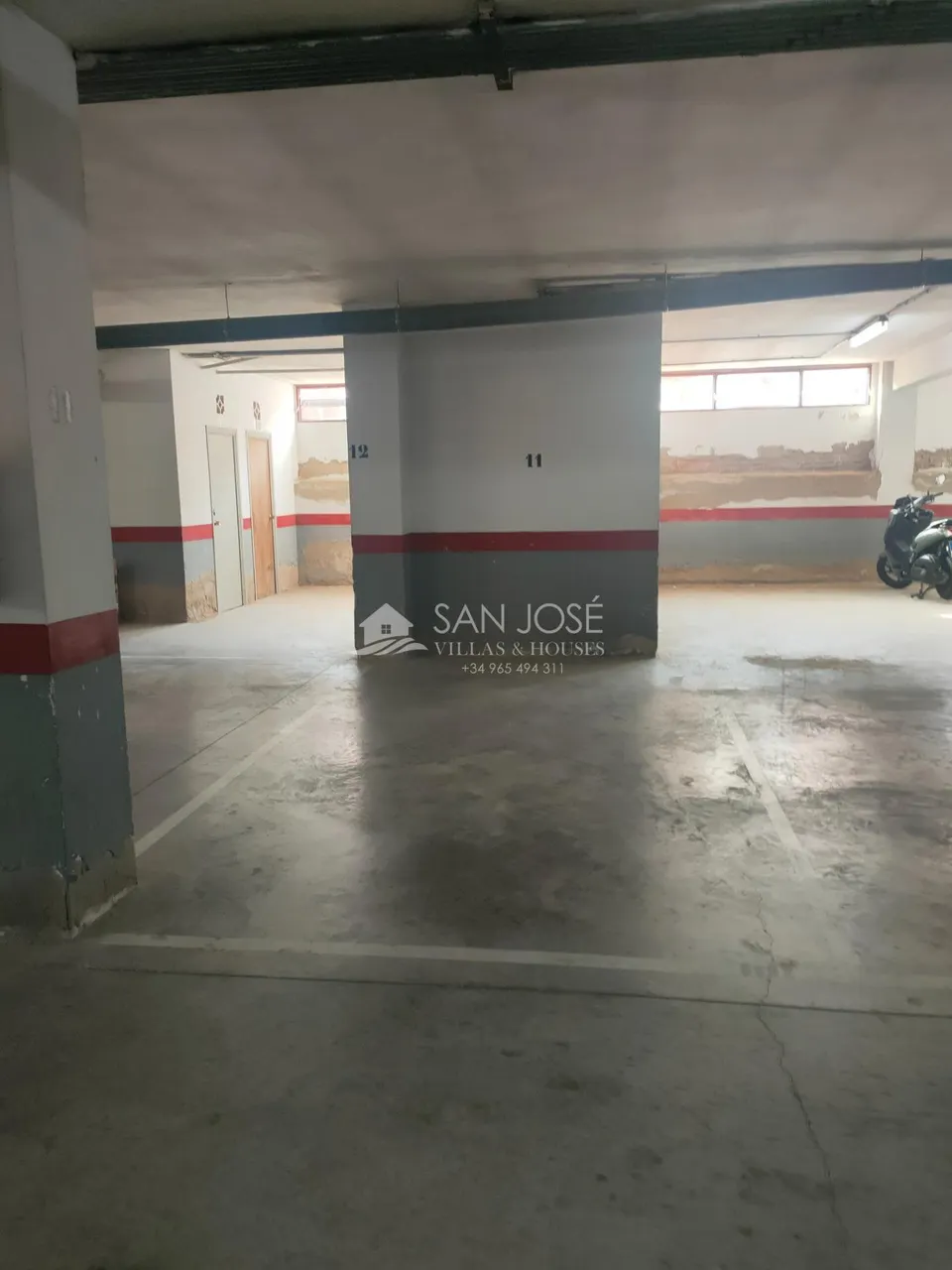 SE VENDE GARAJE CON TRASTERO EN ZONA DE AUTOBUSES EN ASPE