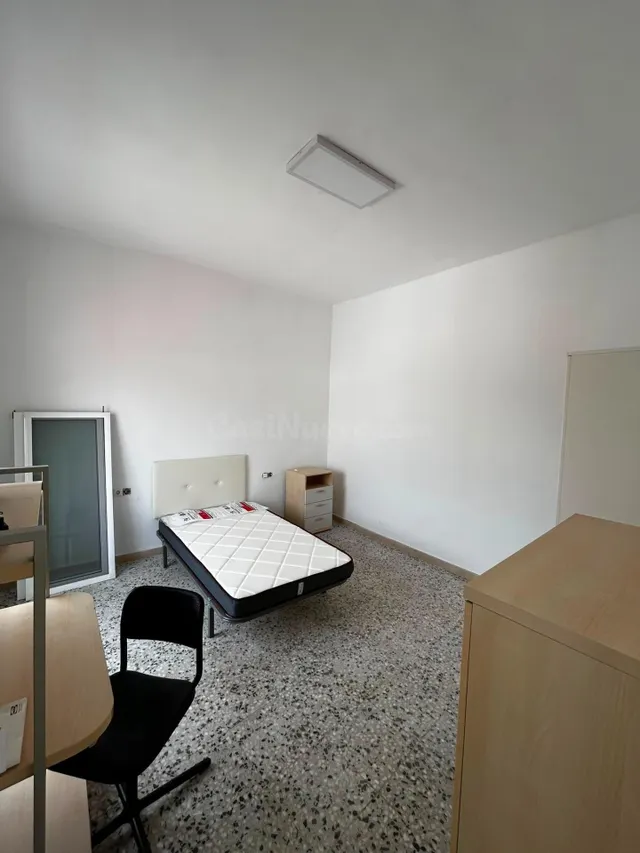 Habitación cerca UCAM 295 € WIFI INCLUIDO - foto 4