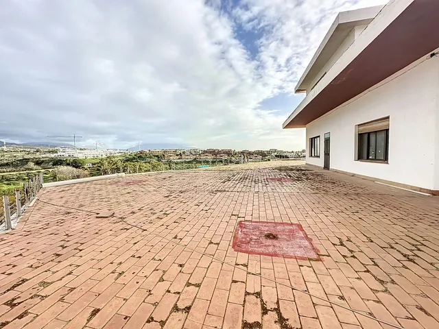 Local comercial 898m² en venta - Costa Del Sol