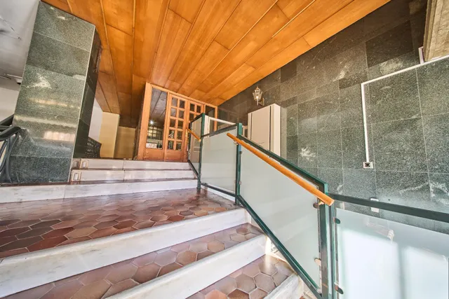 Residencia exclusiva en Paseo del Salón con vistas despejadas — 44