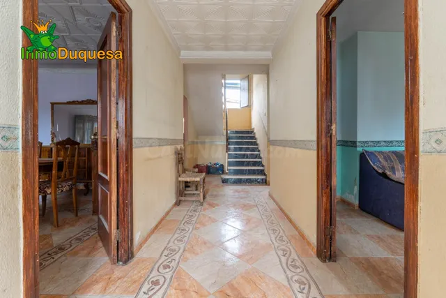 Casa para REFORMAR con solar de 518 m2 en CENTRO de Ogijares