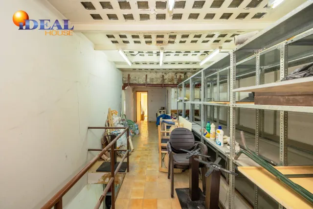 A LA VENTA EDIFICIO EN PLAZA BIB-RAMBLA — 47