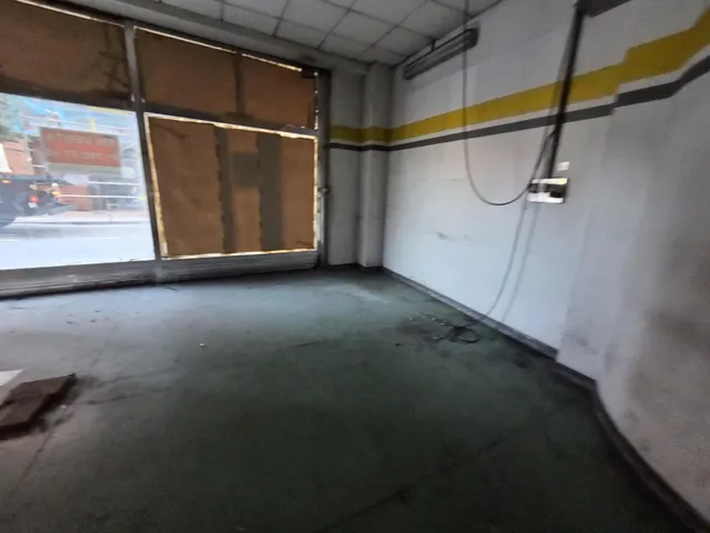 LOCAL COMERCIAL DE 300 M2 EN LA PRINCIPAL CALLE DE CIUDAD NA - foto 3