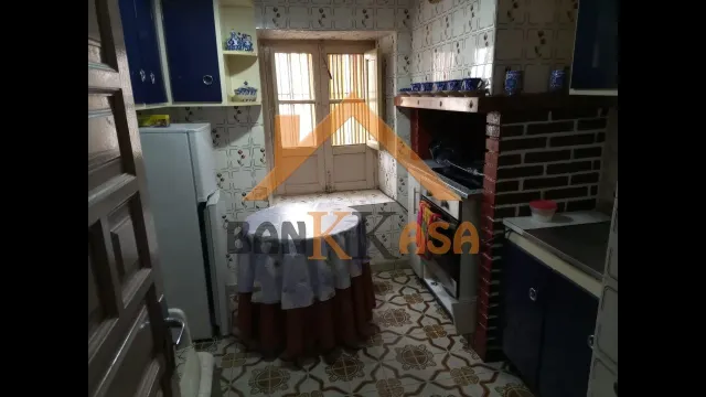 SE VENDE CASA CON LOCAL ABAJO EN FIÑANA ZONA CENTRO — 13