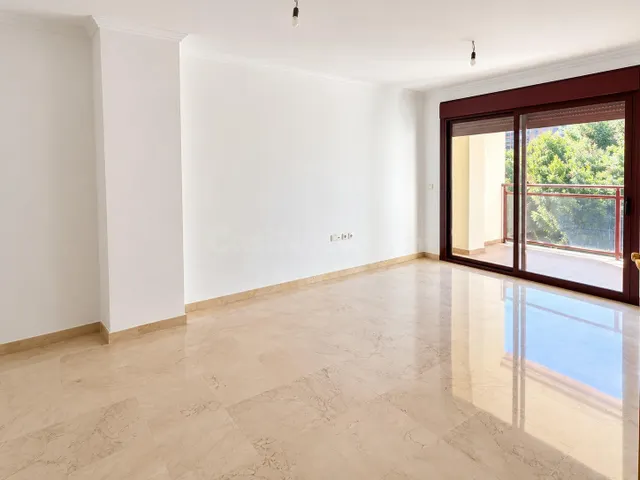 LUMINOSO PISO DE 2 habitaciones CON TERRAZA, PISCINA Y GARAJ - foto 2