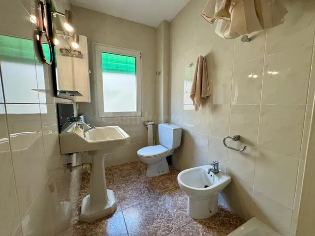 PISO PRIMERA PLANTA CÉNTRICO — 5