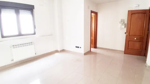 Urbis te ofrece una oficina en venta en Béjar, Salamanca. — 5