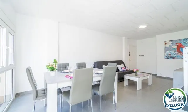 GRAN RESERVA Moderno apartamento reformado con piscinas y amplios jardines comunitarios — 17