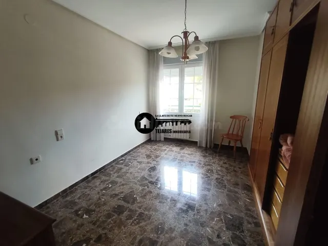 Inmobiliaria Tejares Alquila estupendo piso zona Avenida España - Hospital — 4