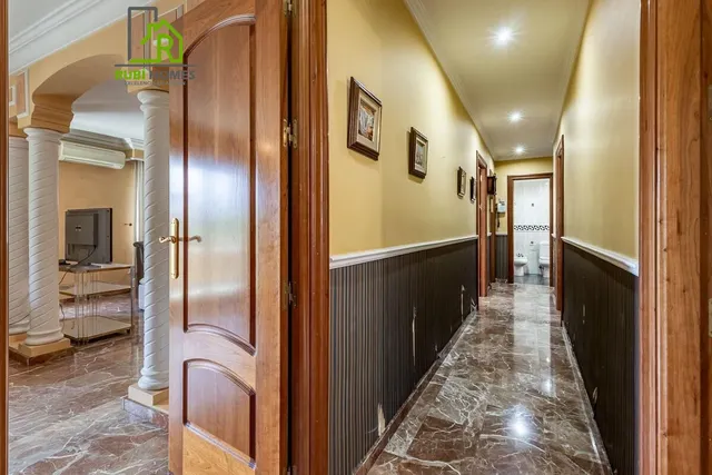 AMPLIO PISO EN VENTA JUNTO A PLAZA DE TOROS - GRANADA — 27