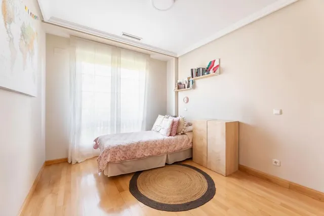 Chalet Adosado en Pozuelo De Alarcón — 26