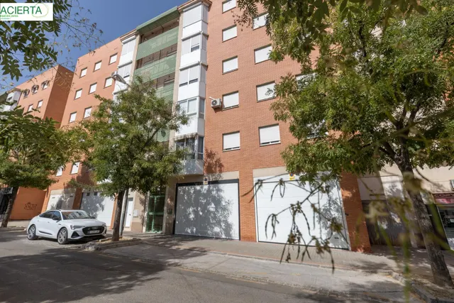 PISO VPO DE CUATRO DORMITORIOS CON GARAJE EN PADRE CLARET — 27