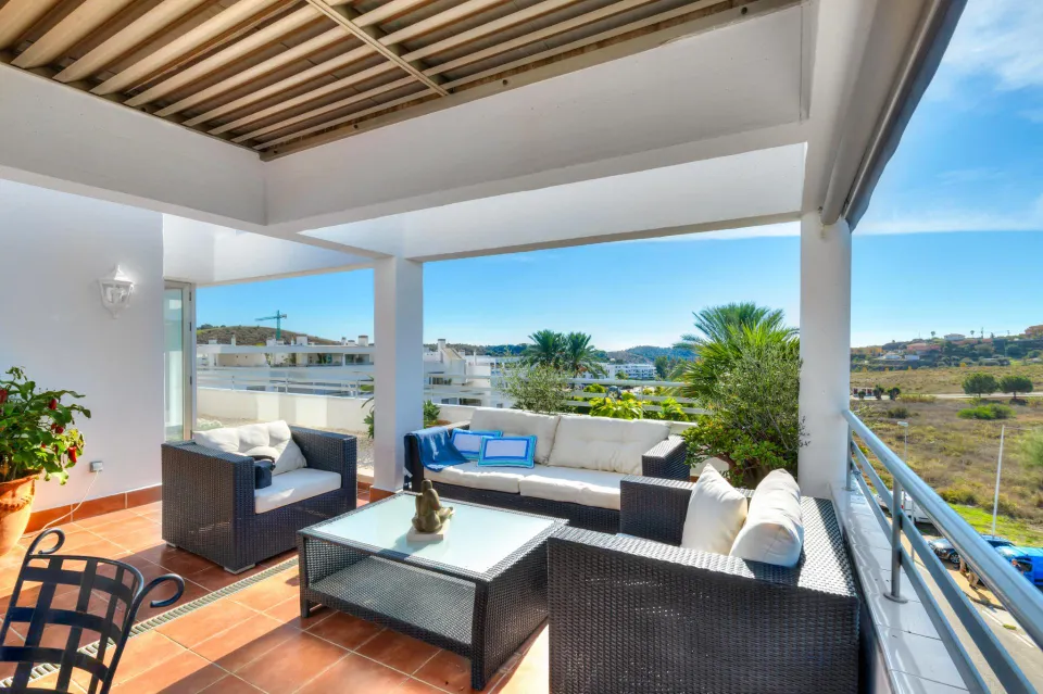 Exclusivo ático tríplex ESQUINA en la codiciada zona de La Cala cerca al golf y playa