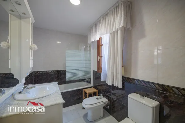 Casa/Chalet en Maracena a 1 minuto del metro — 41