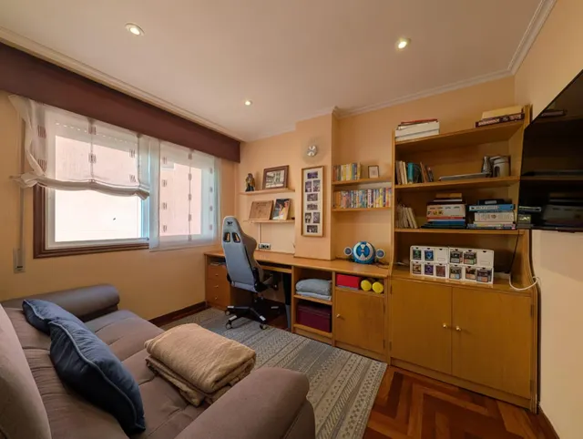 Piso de 4 habitaciones con garaje y 2 trasteros, Vigo. Ref P476 — 9
