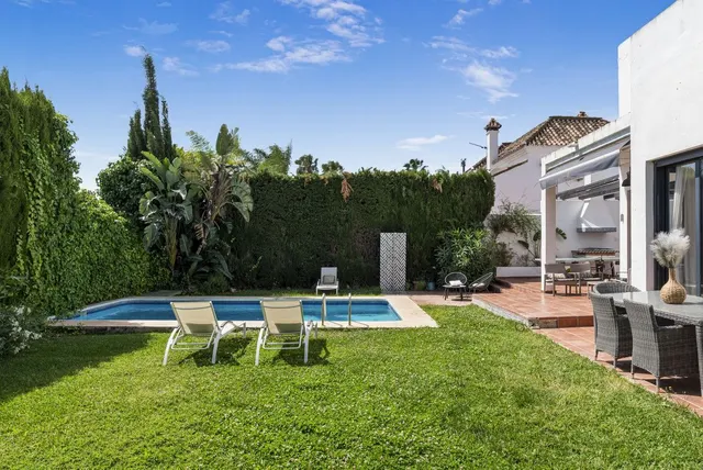 Villa 6 habitaciones 362m² en venta - Los Naranjos — 46