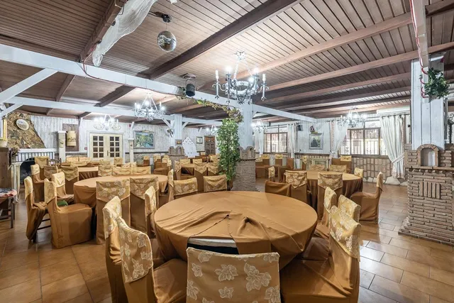 EN VENTA HOTEL Y RESTAURANTE LOS PINILLOS — 8