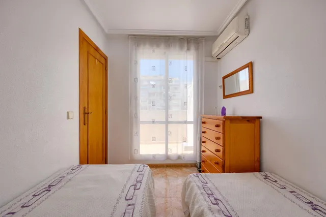Atico de 3 Dormitorios en Residencial con Piscina en Torrevieja — 24