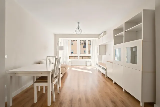 Piso 4 habitaciones 97m² en alquiler - Tetuán