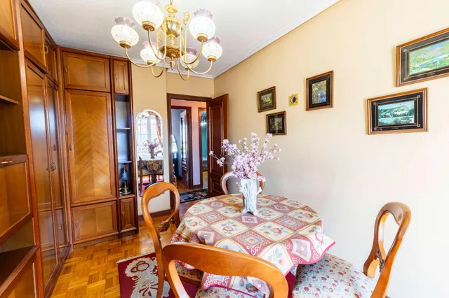Piso espacioso con terraza y balcón en urbanización privada — 18