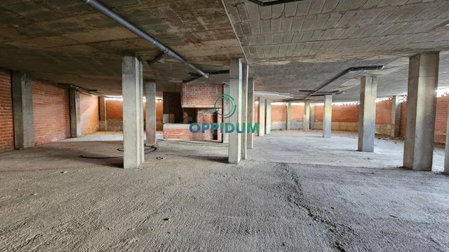 Local comercial 2233m² en venta - Feal-Xuvia - foto 5