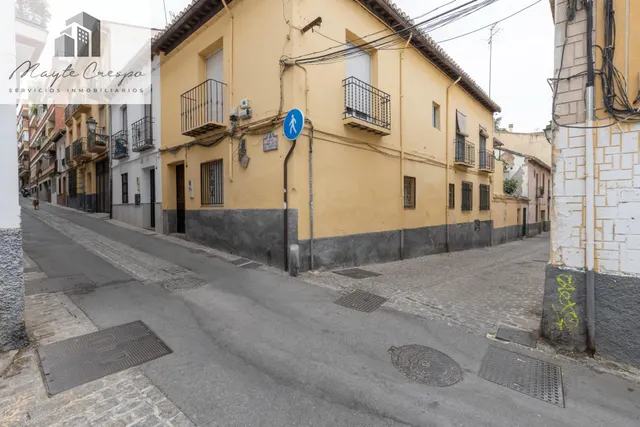 BONITA CASA PARA REFORMAR — 31