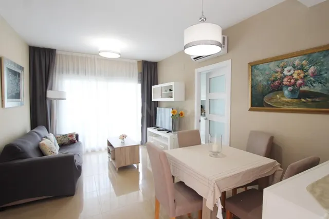REF. 1853_APARTAMENTO EN 8º PLANTA CIUDAD JARDÍN II CON GARA - foto 2