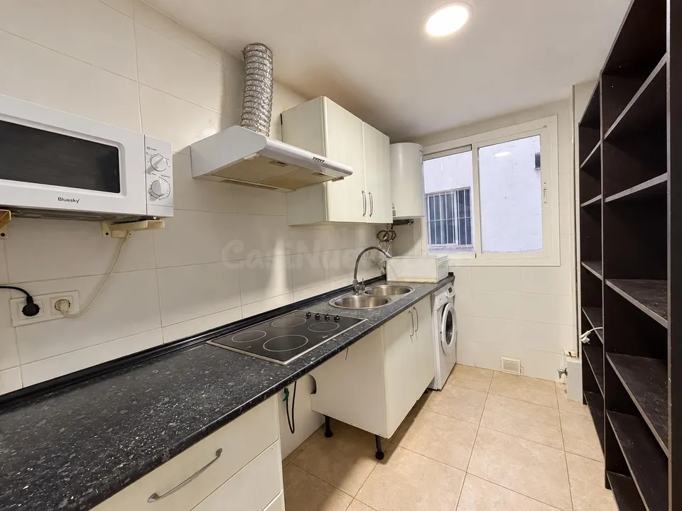¡amplio piso reformado con terraza en avenida barcelona, Málaga!