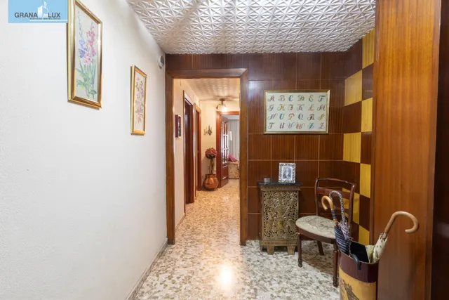 Amplia vivienda en pleno centro de Granada — 32