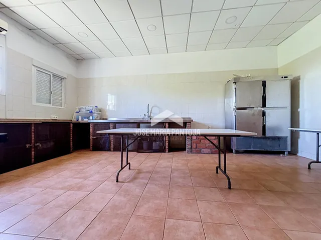 FINCA DE RECREO Y CHALET — 49