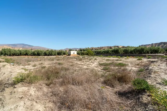 Terreno con Cortijo en Alsodux — 27