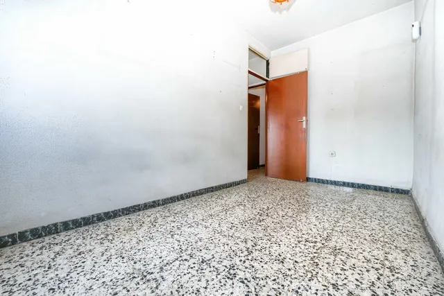 PISO EXTERIOR DE 4 DORMITORIOS Y TERRAZA — 25