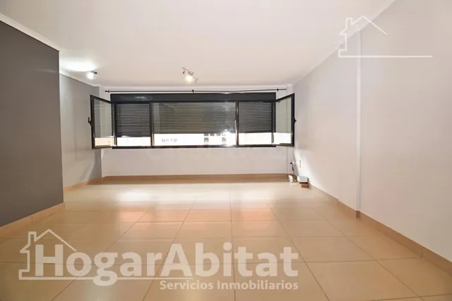 Espacio y libertad al aire libre en esta cómoda planta baja con terraza y patio — 4
