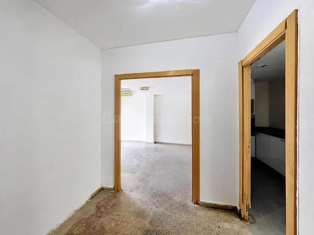 Amplio piso de 5 habitaciones y 129 m2 en zona Primado Reig - foto 4