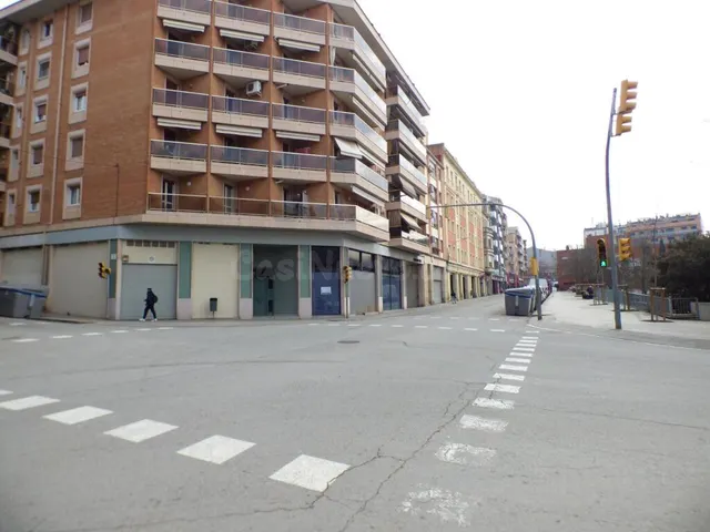 LOCAL COMERCIAL ESQUINERO IDEAL PARA SUPERMERCADO DE 451 M2