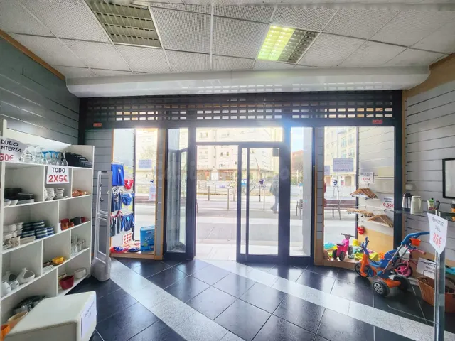Local comercial 239m² en venta - Pontevedra - foto 3