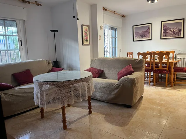 CHALET ADOSADO EN SALOBREÑA PLAYA, URB. PRIVADA CON PISCINA  - foto 5