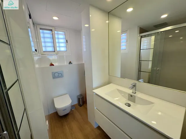 APARTAMENTO DE LUJO RECIÉN REFORMADO EN EL CAMPELLO ENTRE SAN JUAN PUEBLO Y PLAYA — 11