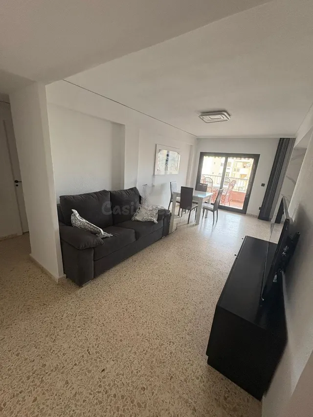 Apartamento de 3 dormitorios y 2 baños en alquiler de tempor