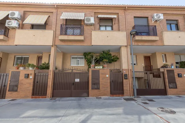 ¡exclusiva vivienda unifamiliar con patio privado en Armilla! — 43