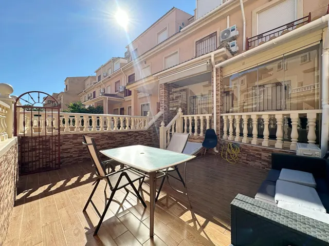 Adosado reformado en Orihuela Costa, cerca del mar — 12