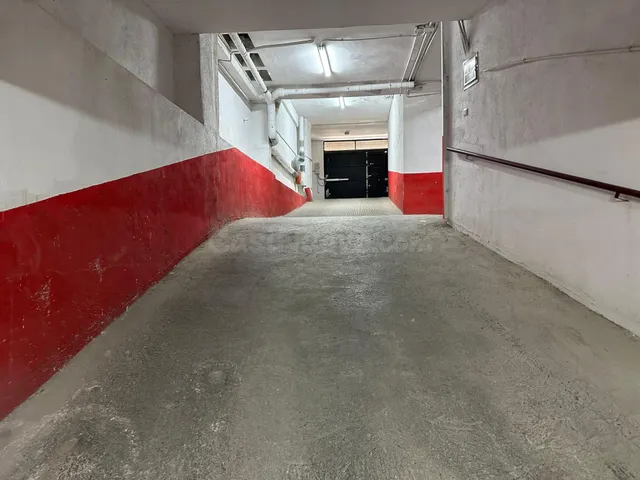 PLAZA DE GARAJE DOBLE - ALMACÉN, AMPLIO Y CERRADA, MUY CÉNTR - foto 3
