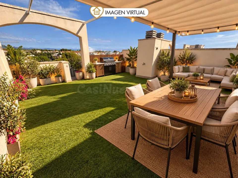 Ático con doble terraza y solárium privado a menos de 300 m de la playa