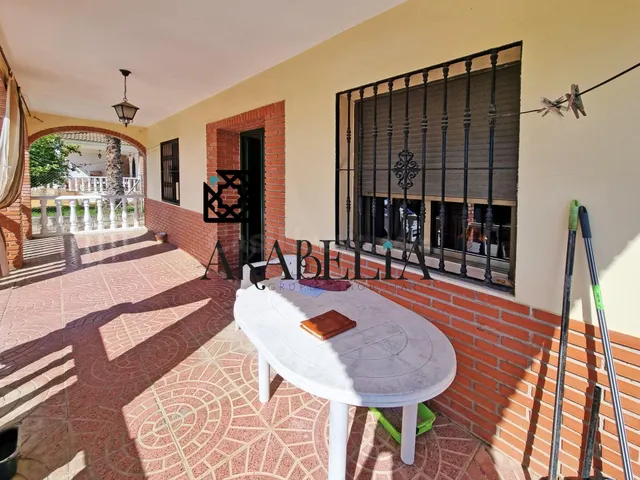 CHALET HIPOTECABLE EN EXCLUSIVA EN LA ZONA DE LA BARQUERA - foto 2