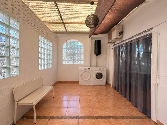 Piso en venta de 4 dormitorios, 3 baños, balcón y patio — 6