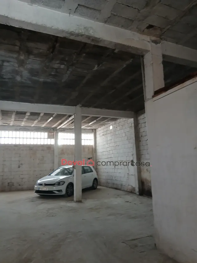 INVERSIÓN CON INGRESOS Y POTENCIAL DE AMPLIACIÓN EN VIGO — 16