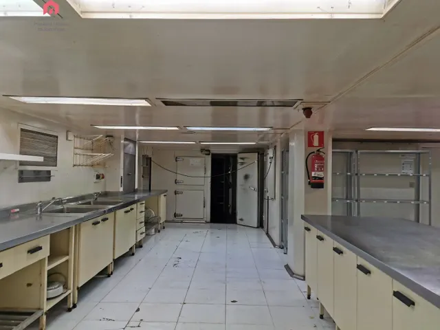 ESCORXADOR. LOCAL COMERCIAL IDEAL CAFETERIA — 11