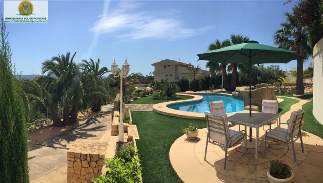 LUJOSO CHALET DE ENSUEÑO, CON VISTAS AL SKYLINE DE BENIDORM!!! — 36