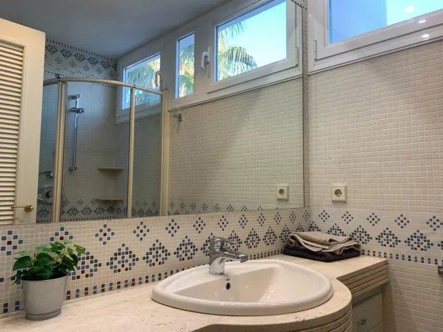 Chalet en Alquiler en Elche, zona Alzabares. — 24